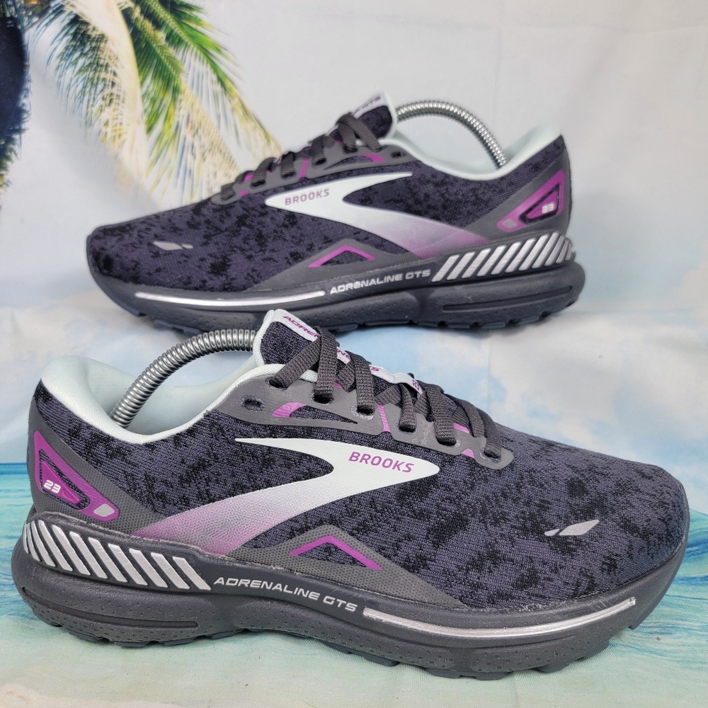Brooks Adrenaline GTS 23 Womens 8 Wide